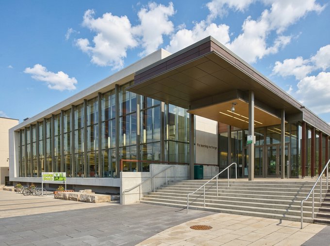 Mohawk College, Мохок-Колледж